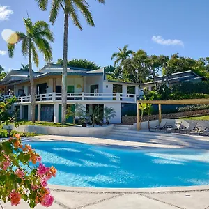 catalina-tropical-lodge.greaterantilleshotels.net/